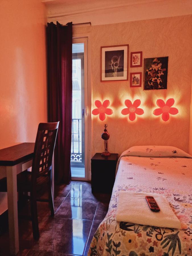 Casa De Huespedes Dolce Vita Madrid Luaran gambar