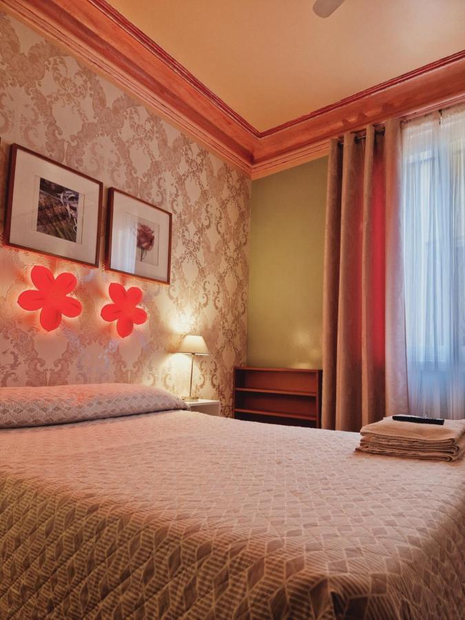 Casa De Huespedes Dolce Vita Madrid Luaran gambar