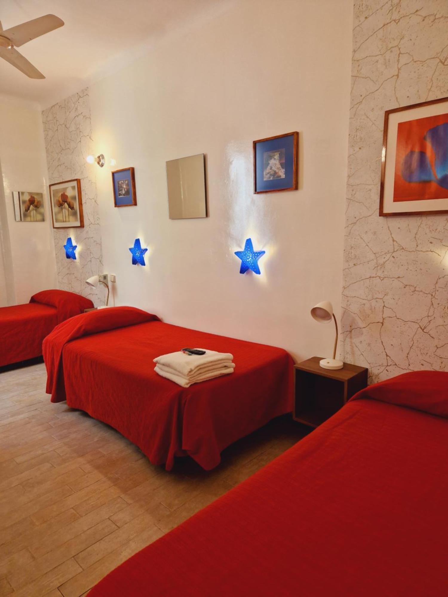 Casa De Huespedes Dolce Vita Madrid Luaran gambar