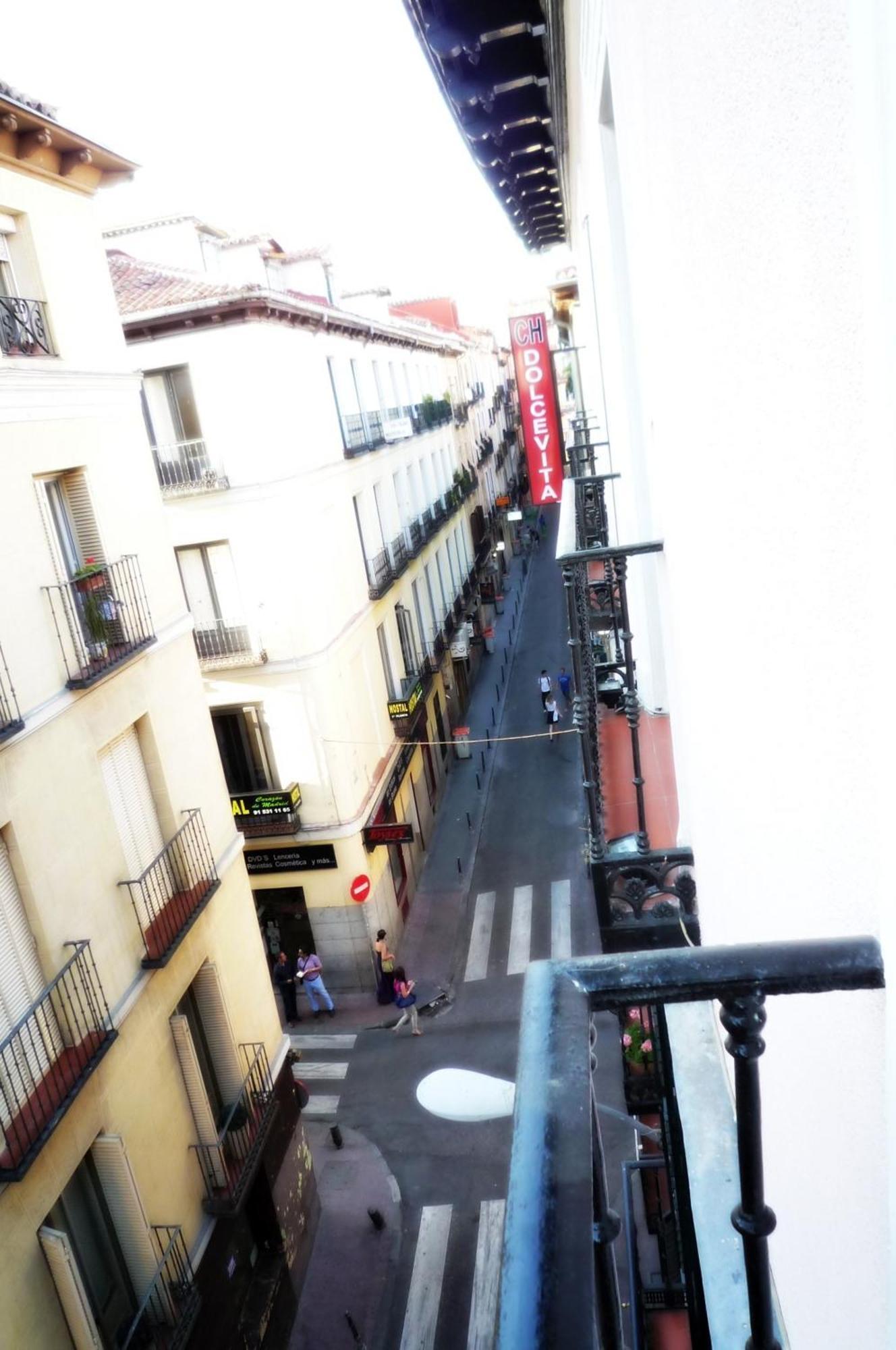 Casa De Huespedes Dolce Vita Madrid Luaran gambar