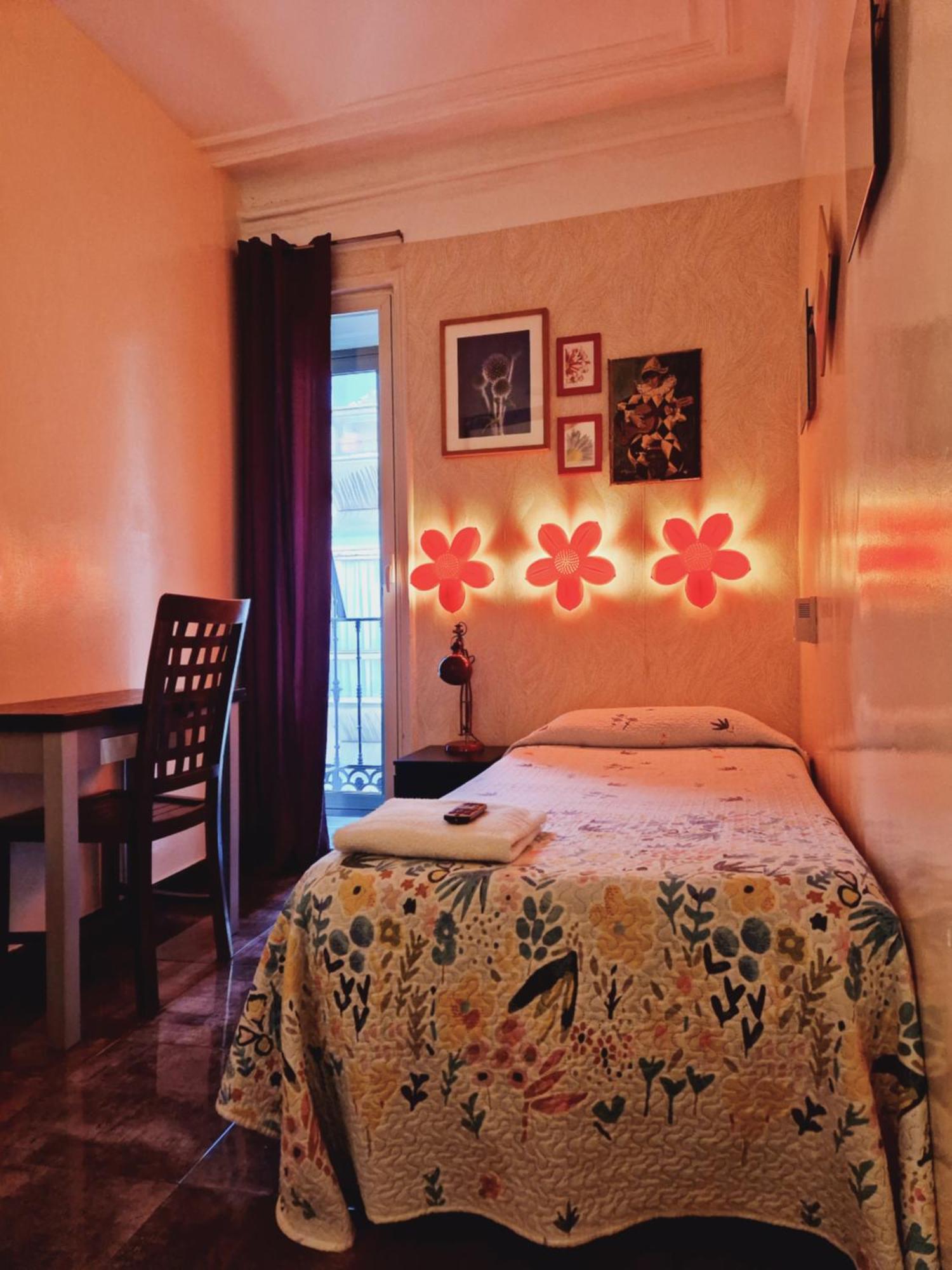 Casa De Huespedes Dolce Vita Madrid Bilik gambar