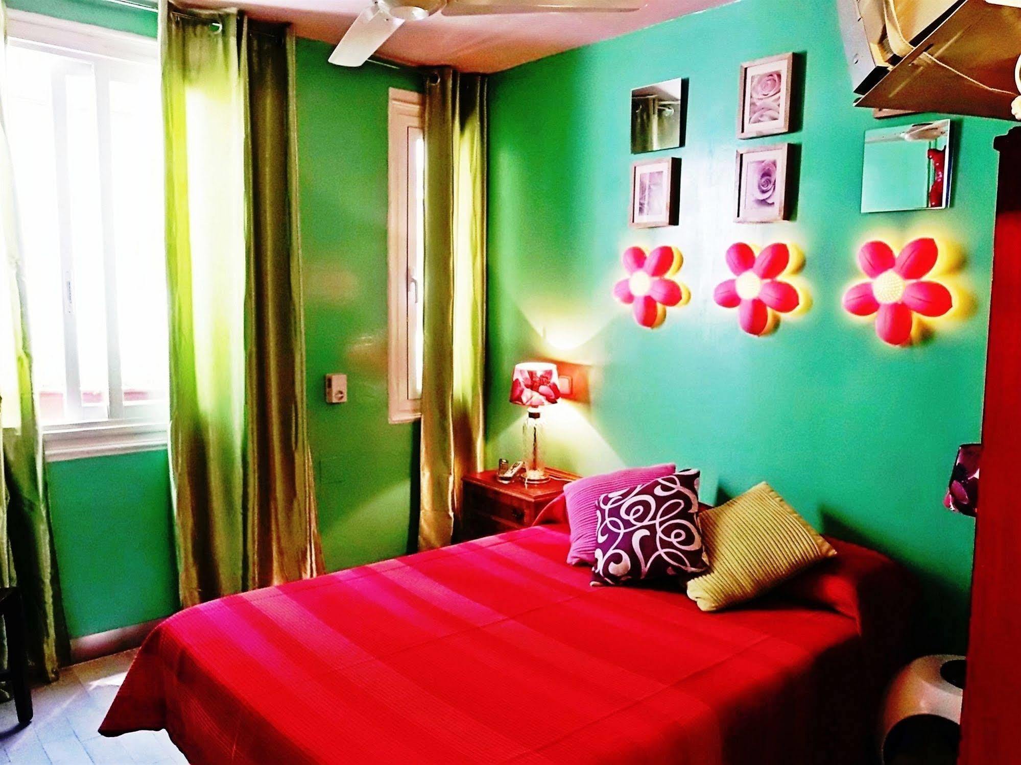 Casa De Huespedes Dolce Vita Madrid Luaran gambar