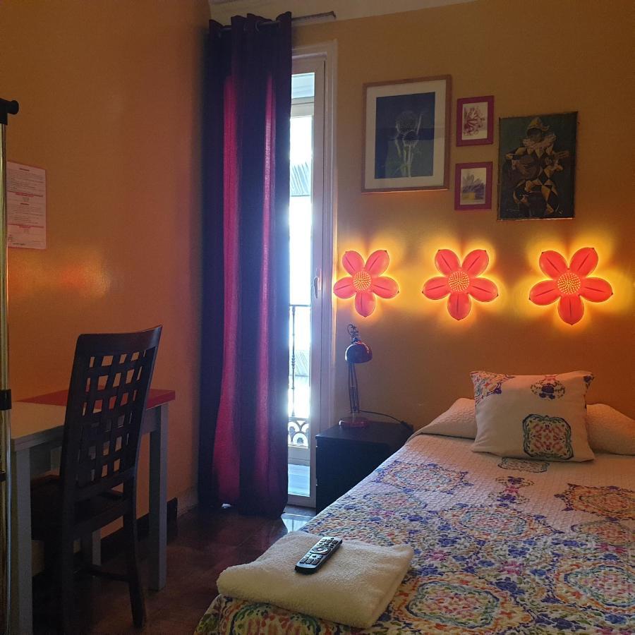 Casa De Huespedes Dolce Vita Madrid Luaran gambar