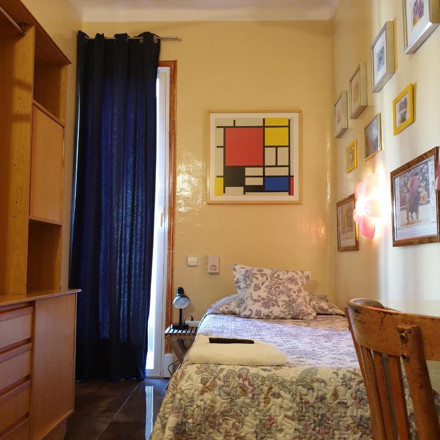 Casa De Huespedes Dolce Vita Madrid Luaran gambar